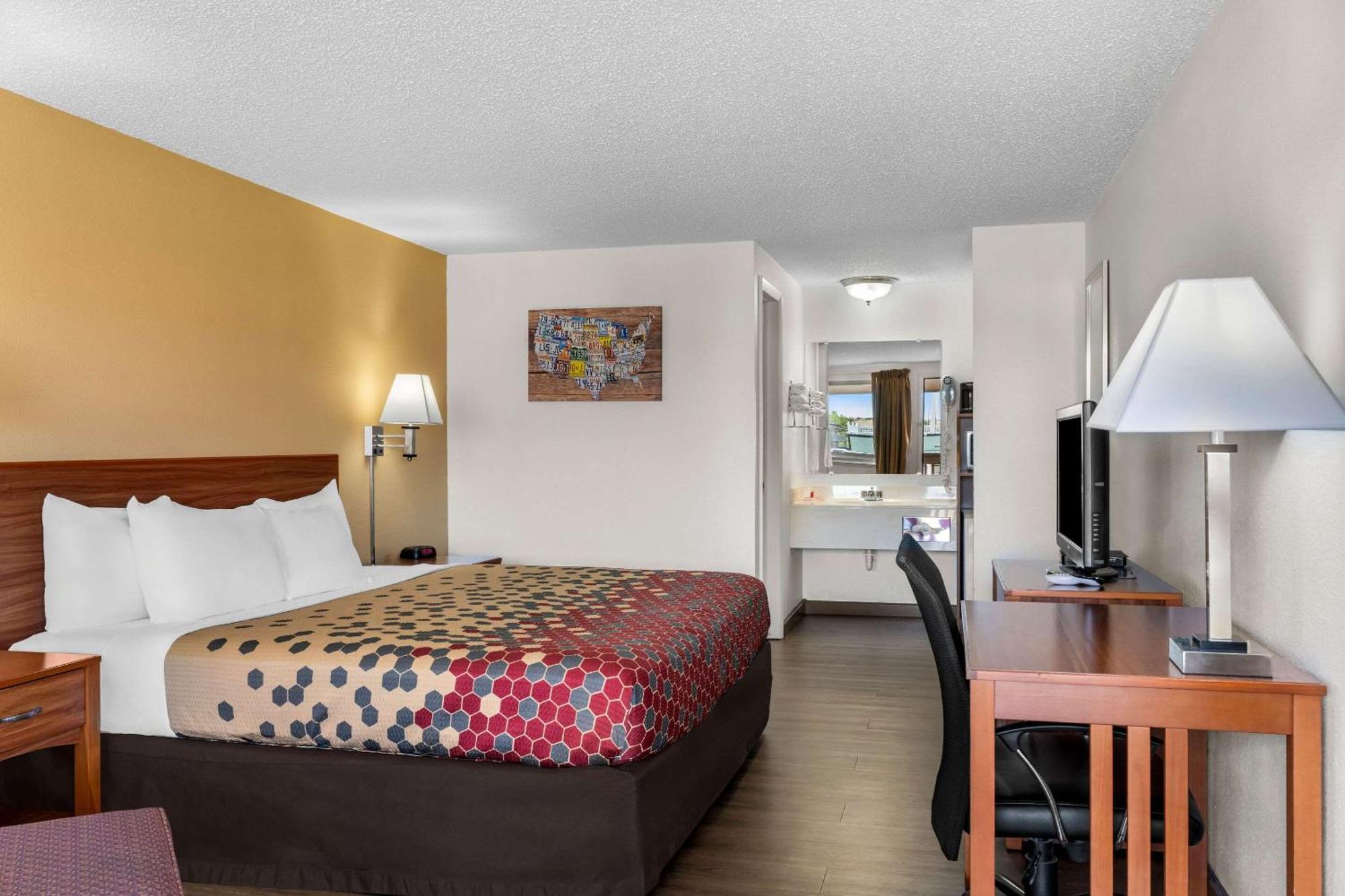 Econo Lodge Майлс-Сити Экстерьер фото