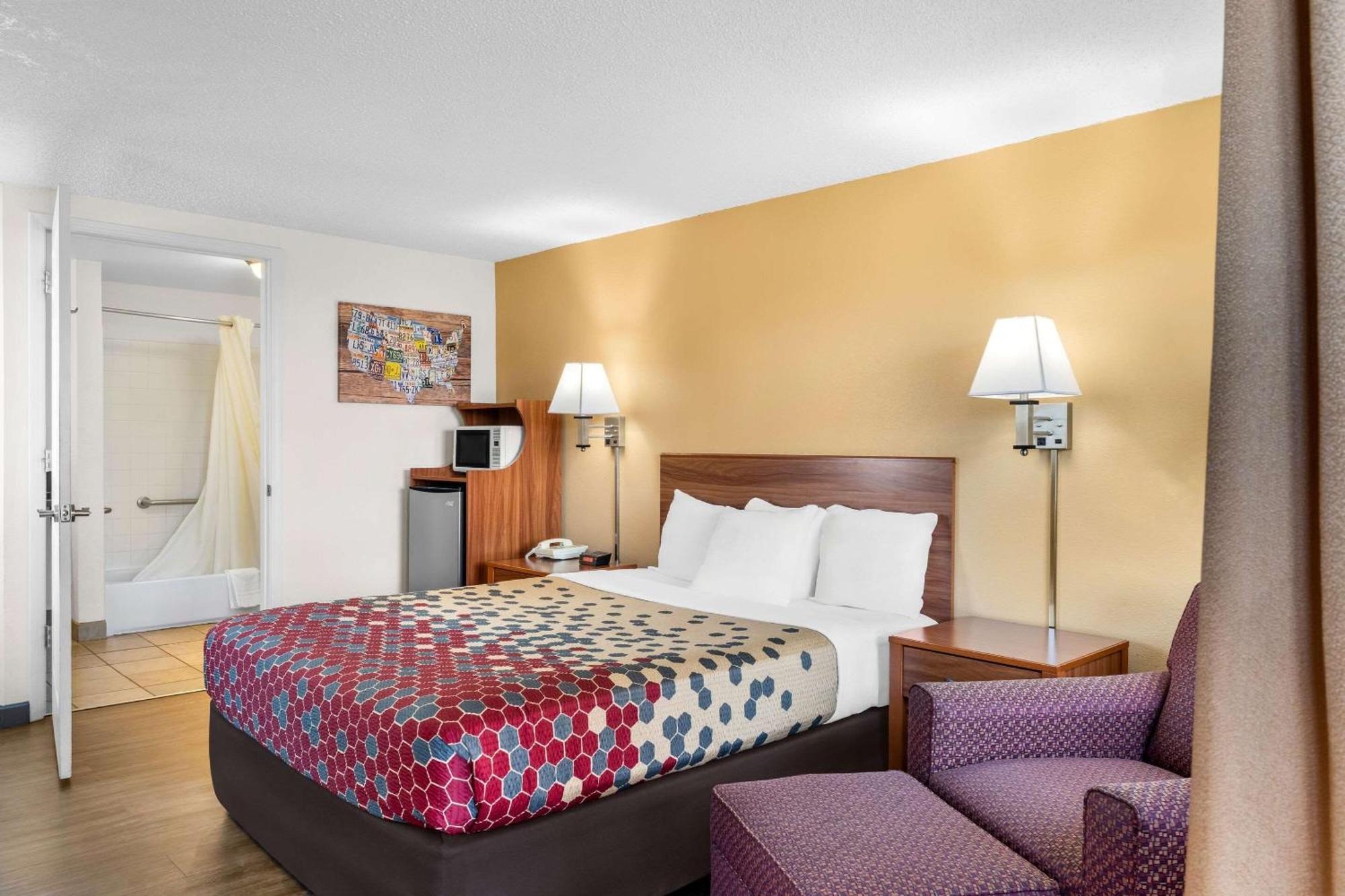 Econo Lodge Майлс-Сити Экстерьер фото
