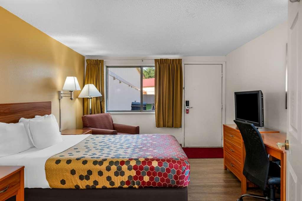 Econo Lodge Майлс-Сити Номер фото
